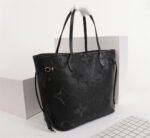 LVV   Handbag - Image 2