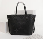 LVV   Handbag - Image 3