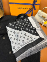 LV   Scarf - Image 3