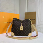 LVV  Crossbody