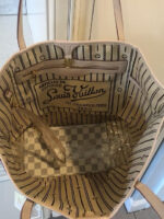 VVV  Handbag - Image 2