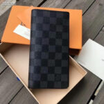 LV   Wallet