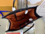 LVV Handbag - Image 3