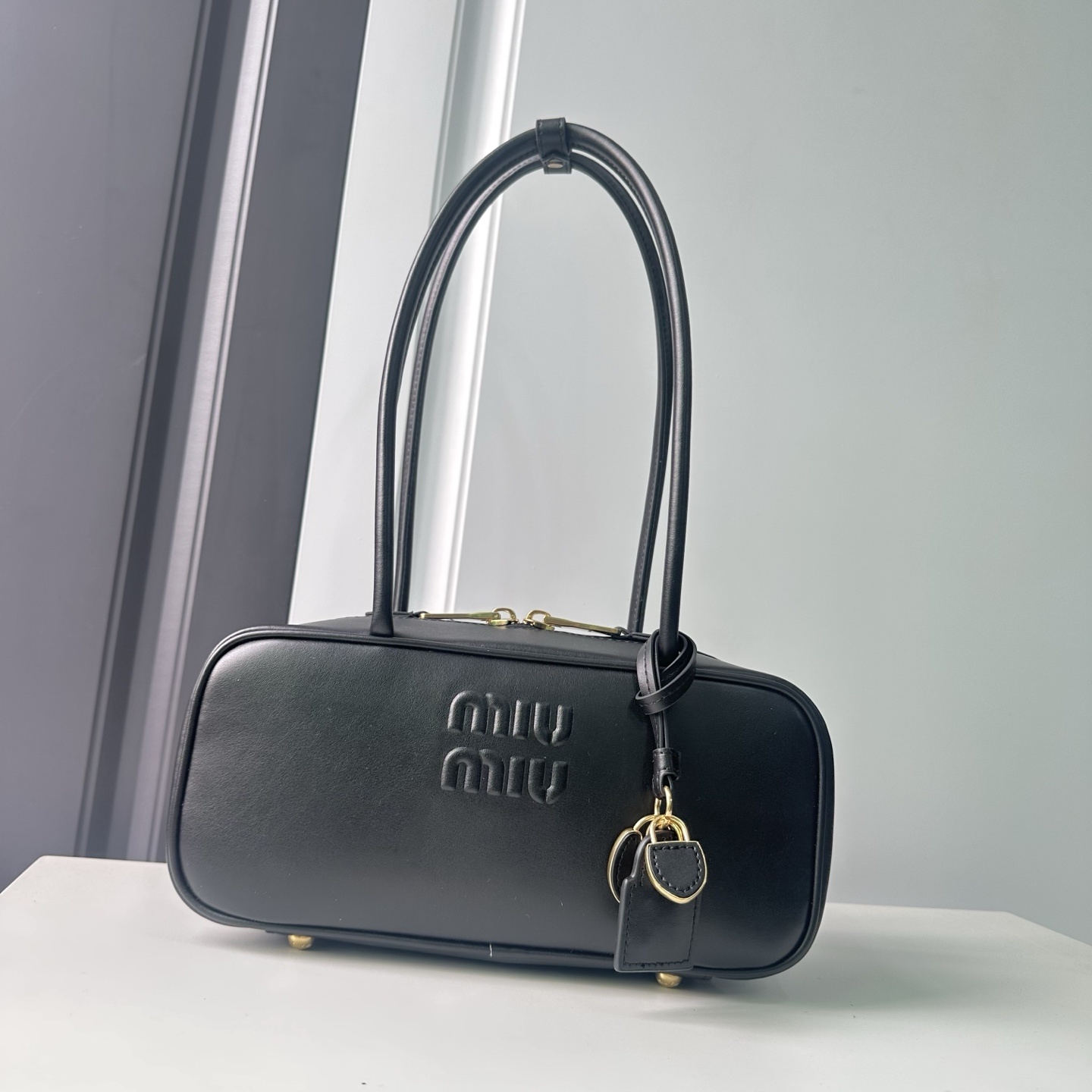 Miu Handbag 25 Front 1 Miu Smallbag - Image 1
