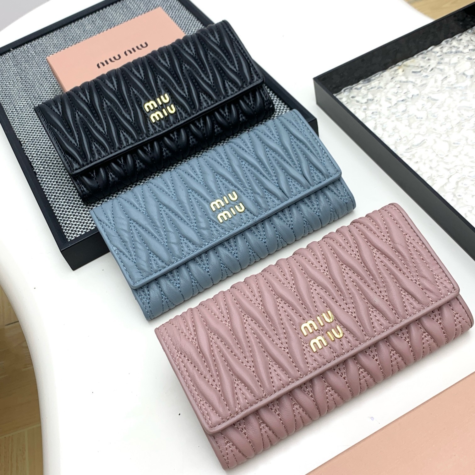Miu Wallet 12 Miu Wallet - Image 1