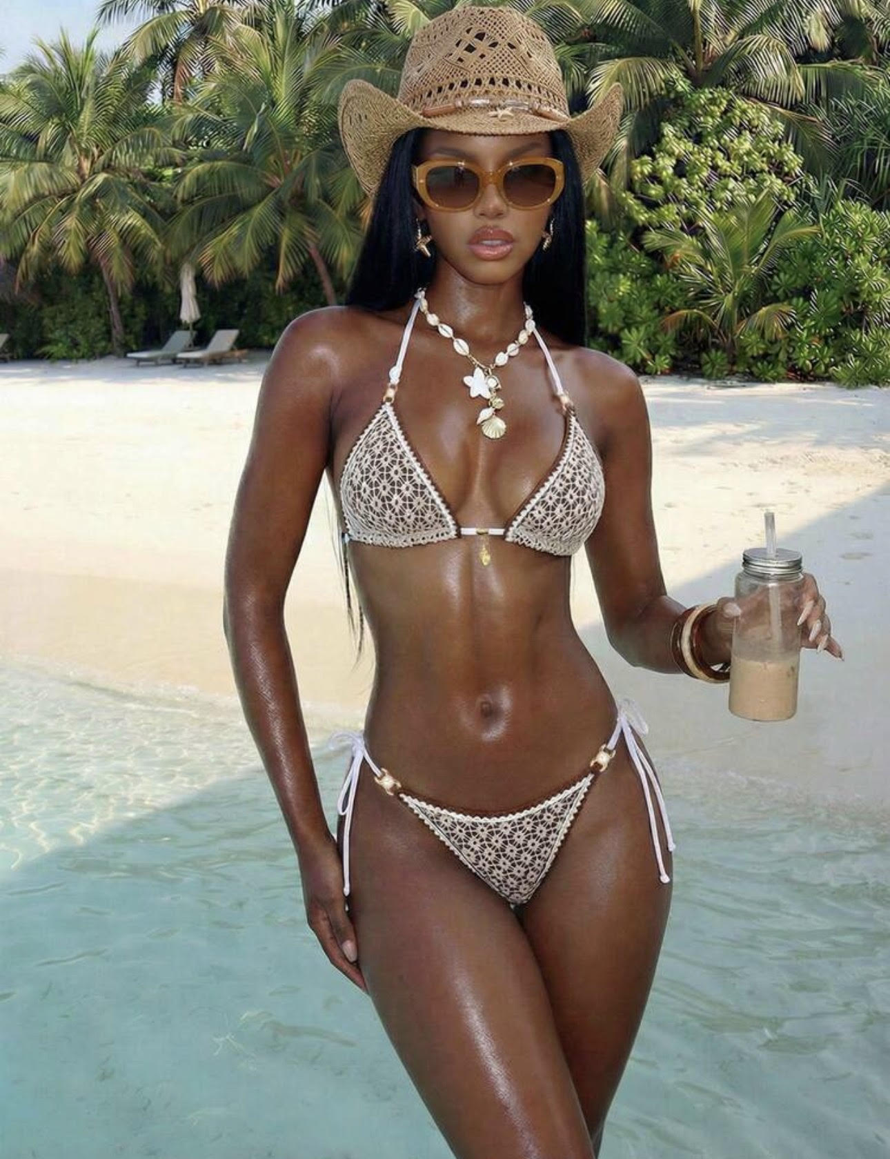 Screenshot Nothing Like Tropical Bikini - Image 1